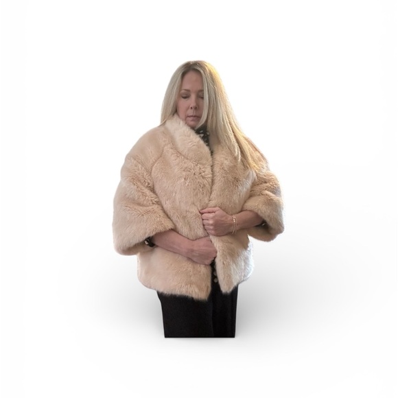 Fabulous Furs Blush Colored Teddy Jacket Faux Fur. Size Medium - Picture 2 of 9